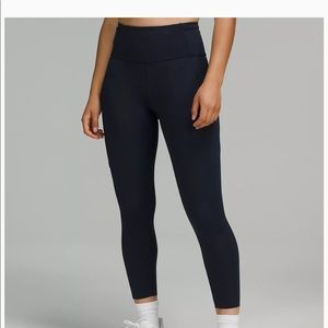 lululemon size 4 fast & free crops. NWT